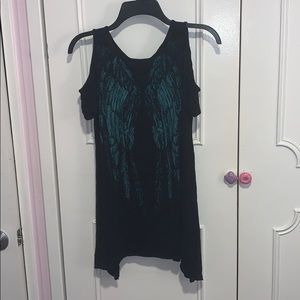 Black T-shirt with wings on back